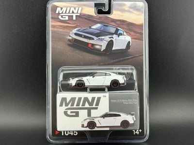 Mini GT Nissan GT-R Nismo 2024 Brilliant White Pearl #1045